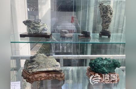 青岛崂山绿石与潍坊鲁座传统赏石联展在市北区古玩城盛大开幕